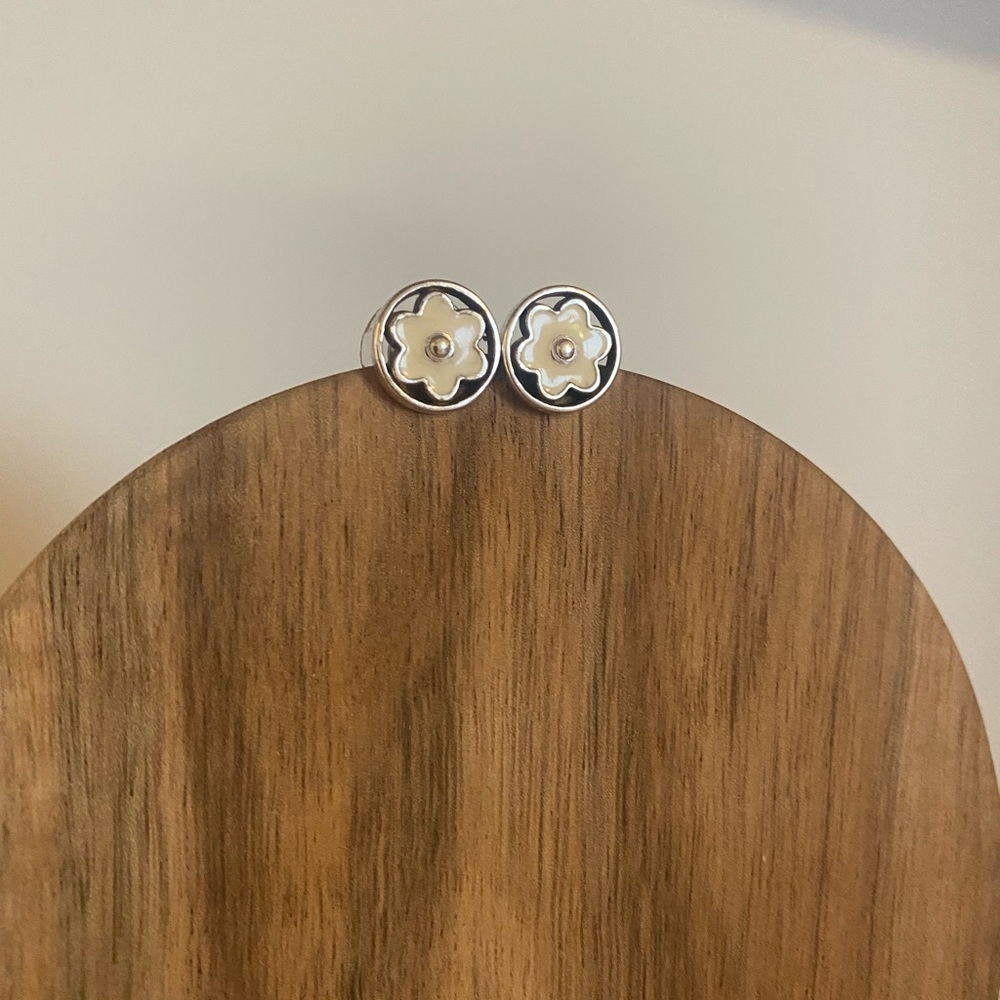 Brighton White Flower Studs